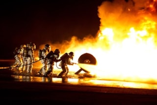 firefighter-3747371__340